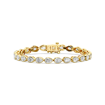 12.00 CTTW EMERALD Shape Diamond Bracelet in Gold – Elegant Statement Piece