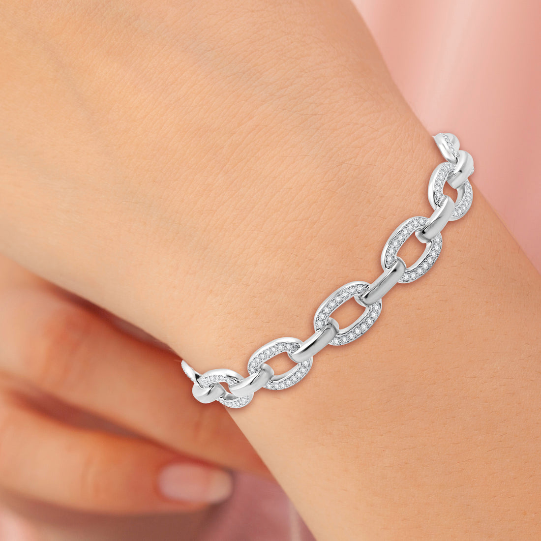 3/4 CTTW.Silver & Diamond Paperclip Bangle: A Touch of Modern Elegance