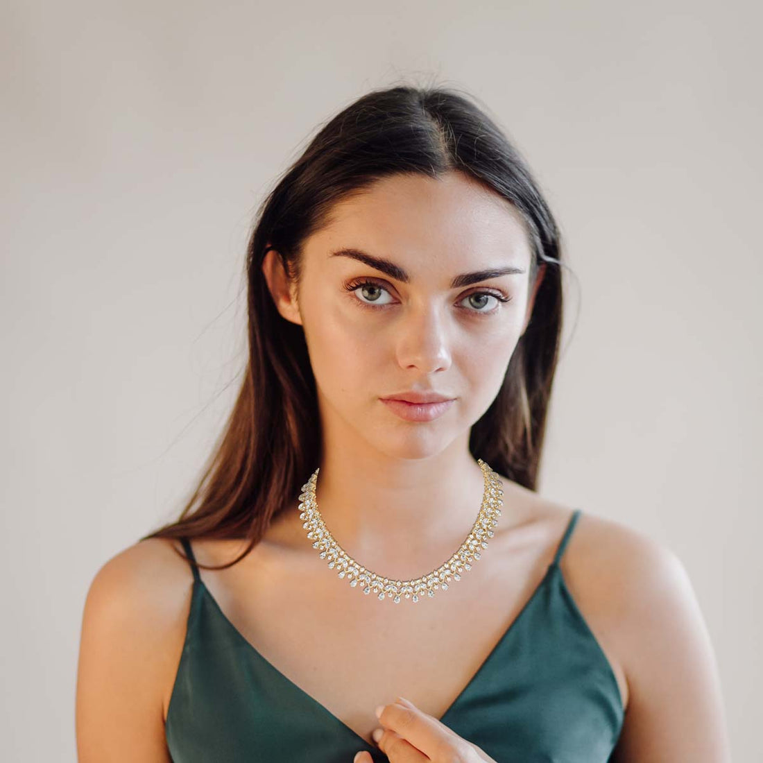 Exquisite 34.00 CTW VVS Diamond Lace Necklace in 18K Gold